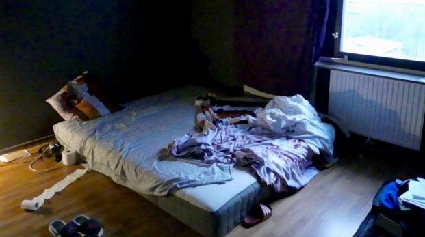 Vi betalade för kommunpampens sexköp