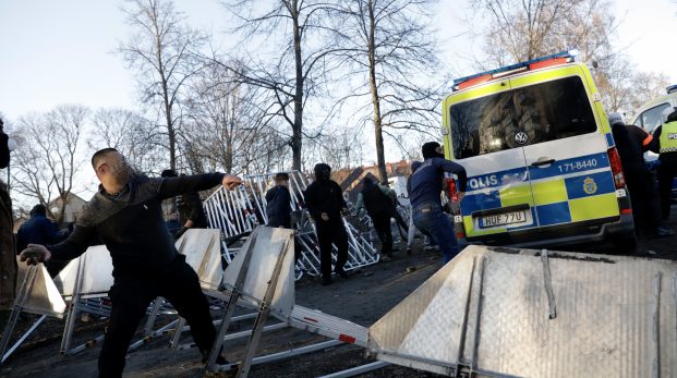 Polischefers inkompetens resulterade i upplopp