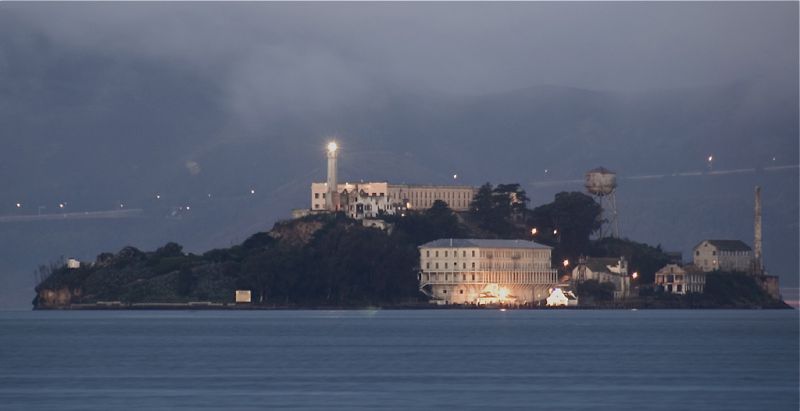 /wp-content/uploads/content/utblick/Alcatraz_dimma.jpg